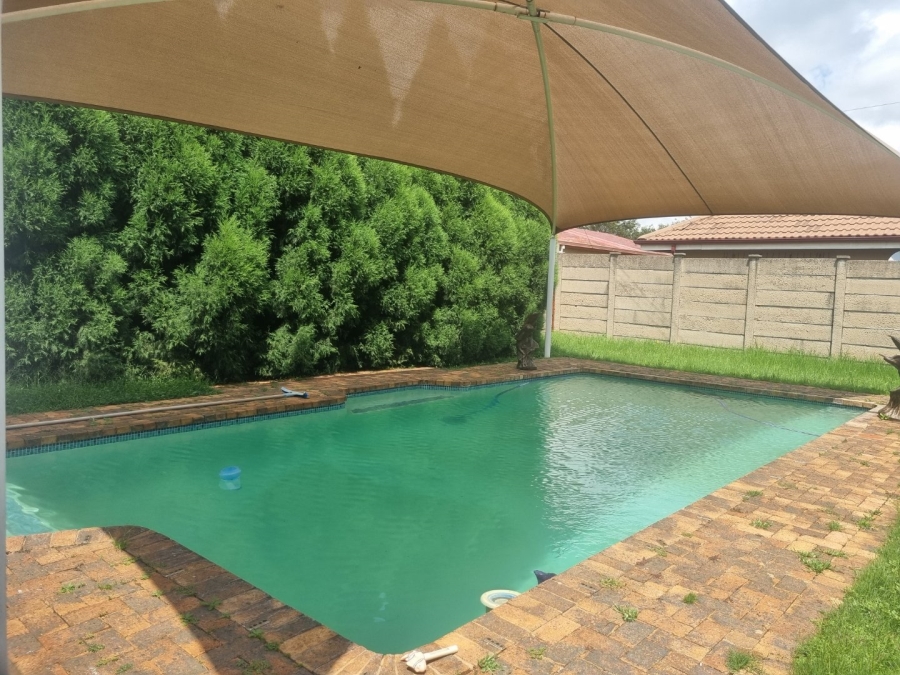 4 Bedroom Property for Sale in Vaalpark Free State